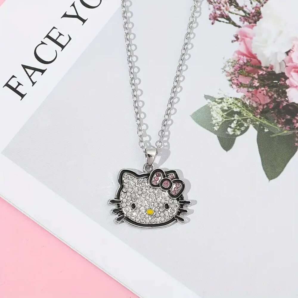Hello Kitty necklace - Picture 7 of 9